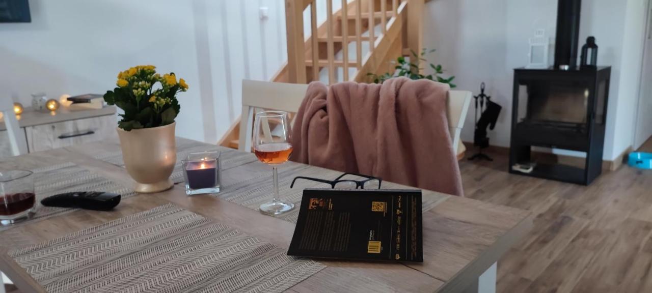 Zakatek Ciszy. Villa Sluchowo Eksteriør bilde